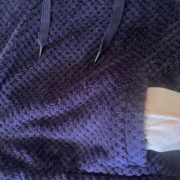 Members mark women’s purple textured plush pullover cowl neck top sz S & L - Picture 5 of 6